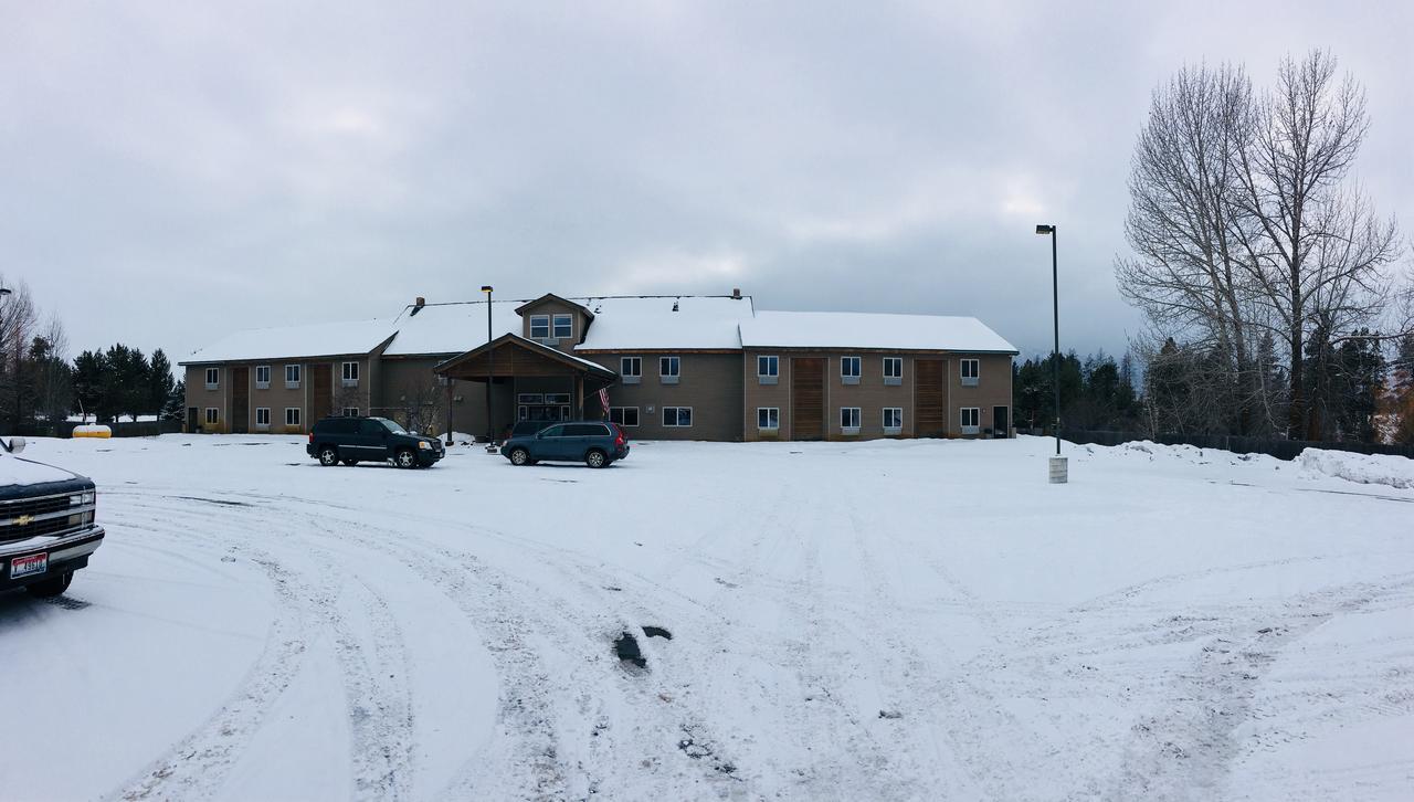 Boulder Creek Inn Donnelly Экстерьер фото