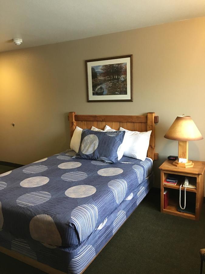 Boulder Creek Inn Donnelly Экстерьер фото